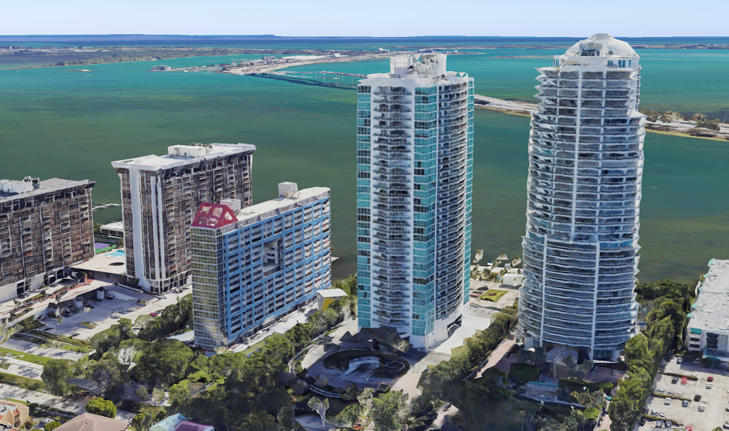 Best deal in Miami under $300k! Water views / Mejor oportunidad en Miami por debajo de $300mil - Featured Image